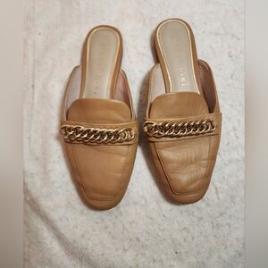 Gianni Bini Womens Tan Closed Toe Flat Mule Slip-On SZ: 7.5